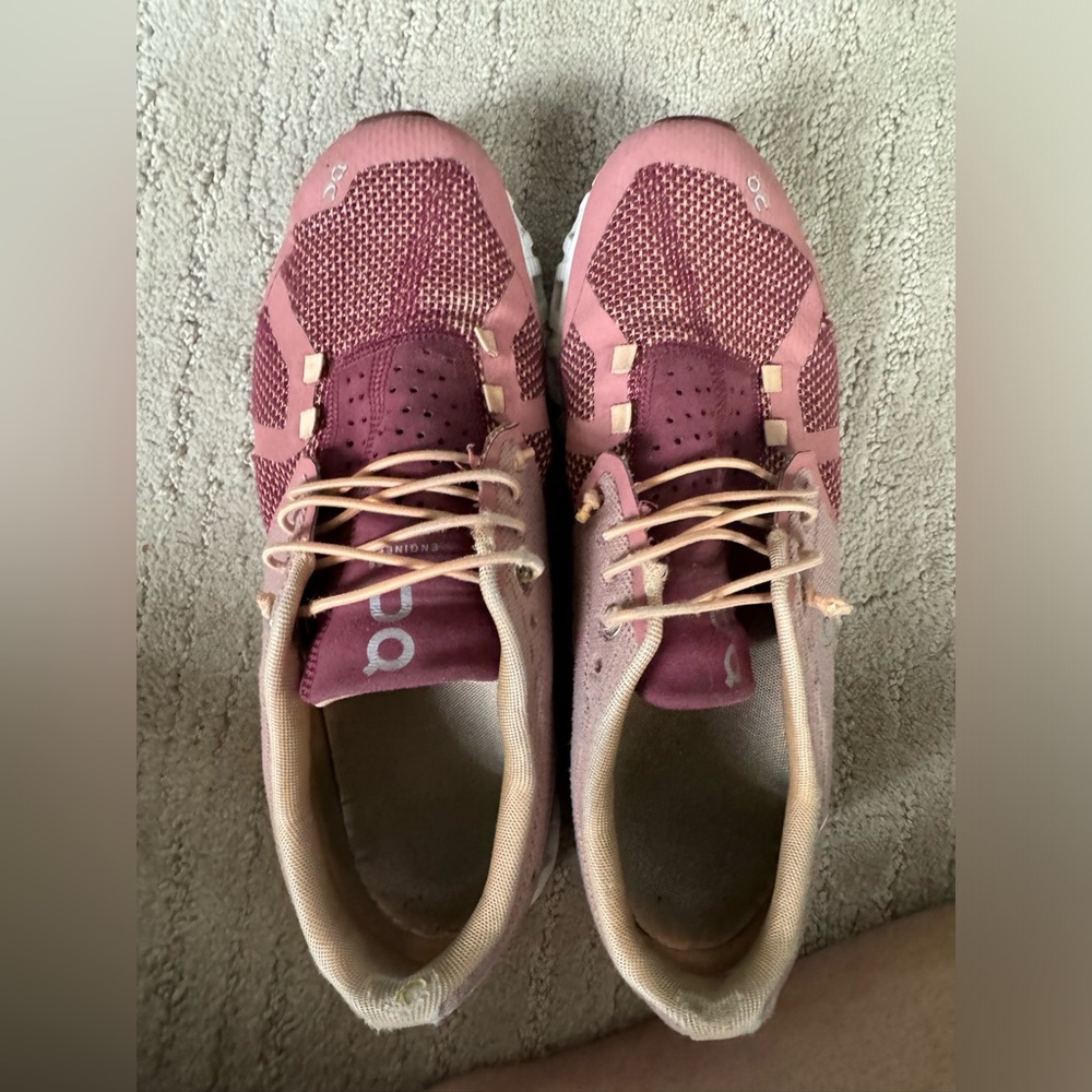 On Cloud Running Shoe - 9